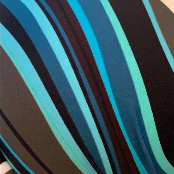 Bikini - Picture 4 of 5